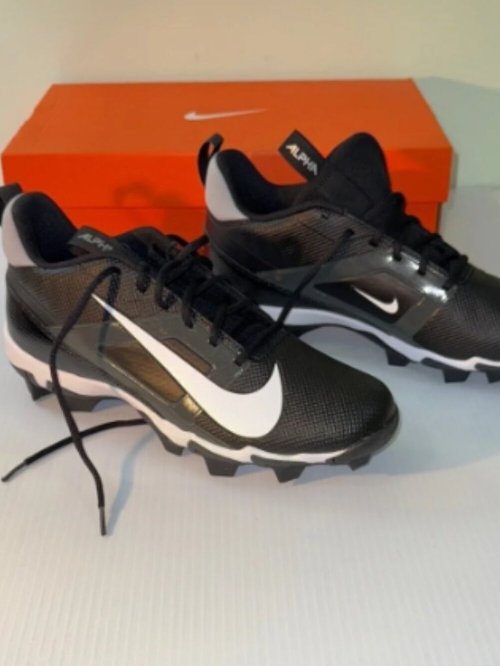 Nike Alpha Men's Black and White Athletic Shoes, size 10